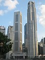 โอยูบีเซ็นเตอร์ และยูโอบีพลาซ่าวัน คือตึกที่สูงที่สุดในประเทศสิงคโปร์ร่วมกัน