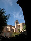 Iglesia, vista desde el claustro.