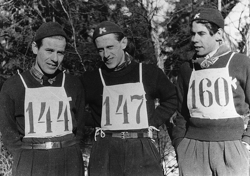 File:Vidar Lindbo Hansen, Petter Hugsted, Ernst Knudsen 1947.jpg