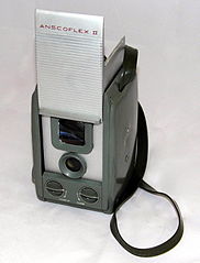 Vintage Ansco Anscoflex II Film Camera, Designed By Raymond Loewy, Made In USA, Uses 620 Film, Manufactured From 1953 - 1956 (17029871440).jpg