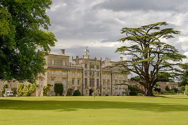 Wilton House, Family seat of the Earls of Pembroke