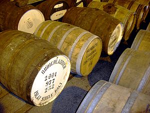 Whisky: Gesetzliche Definition, Etymologie, Entstehungsgeschichte