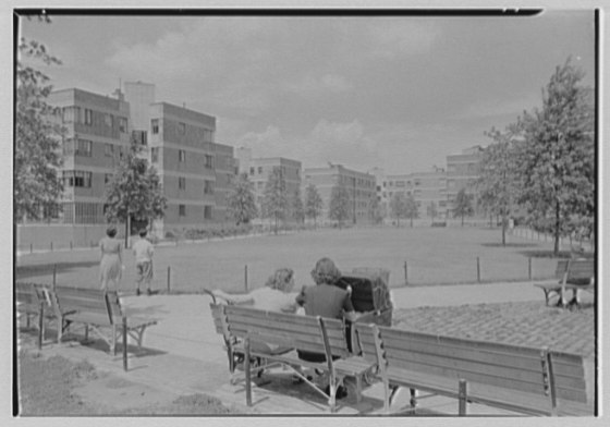 File:Williamsburg Houses, Brooklyn, New York. LOC gsc.5a07530.tif