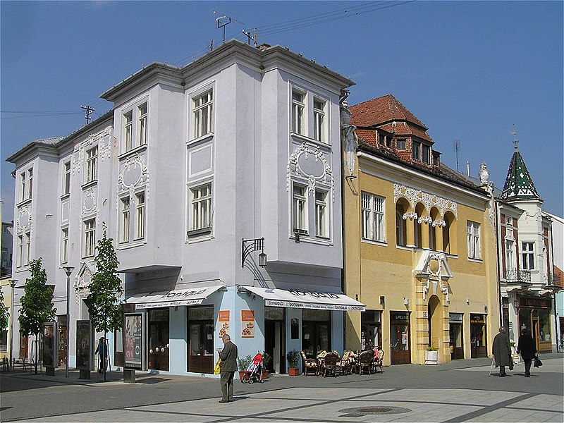 File:Winterova ulica, Piešťany (2008).jpg