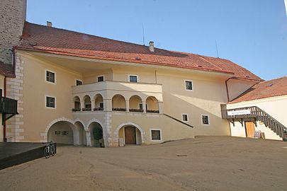 La cour intérieure du château.