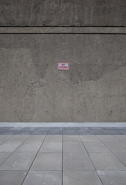 File:"No loitering" sign, Victoria, British Columbia, Canada 17.jpg