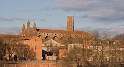 Jakobínský klášter v Toulouse, pohled od řeky