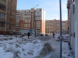 Двор многоэтажек на улице Магнитогорской