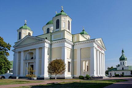 Новгород северский. Спасо-Преображенский собор (Новгород-Северский). Успенский собор (Новгород-Северский). Церковь Спаса-Преображения в Новгород-Северский. Спасо Преображенский собор Винница.