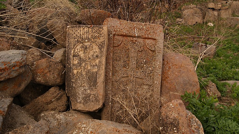 File:Խաչքար Ցախաց Քար12.JPG