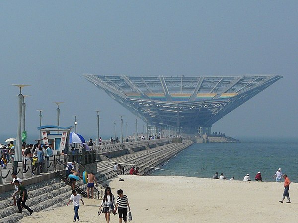 Image: 鲅鱼圈山海广场 (cropped)