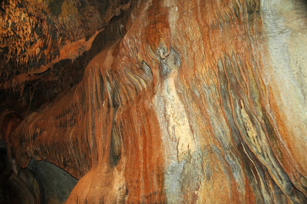 Пещера ветра. Пещера ветров Колорадо. Пещера ветров. Cave of the Winds Colorado. Flowstone.