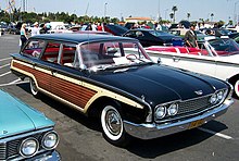 1960 Ford Country Squire 1960 Ford Country Squire.jpg
