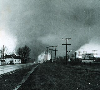 <span class="mw-page-title-main">1965 Palm Sunday tornado outbreak</span> Natural disaster in the US