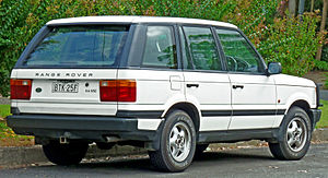 1995-1998 Land Rover Range Rover (P38A) 4.6 HSE wagon (2011-04-02) 02.jpg