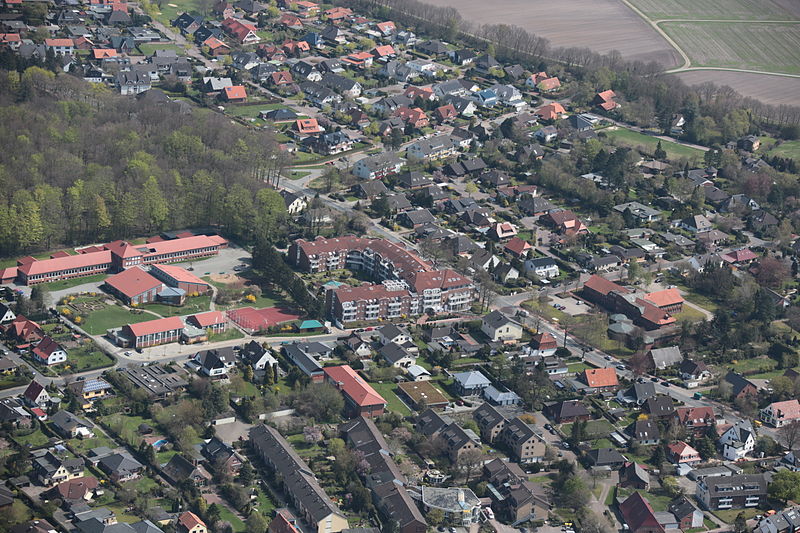 File:2013-05-03 Fotoflug Nordholz Papenburg HP 1393.JPG