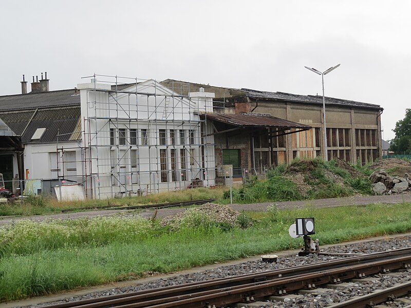 File:2018-06-28 (307) Outbuilding at Bahnhof Ober-Grafendorf.jpg