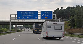 Aankondiging van de afrit Niemegk van de A9.