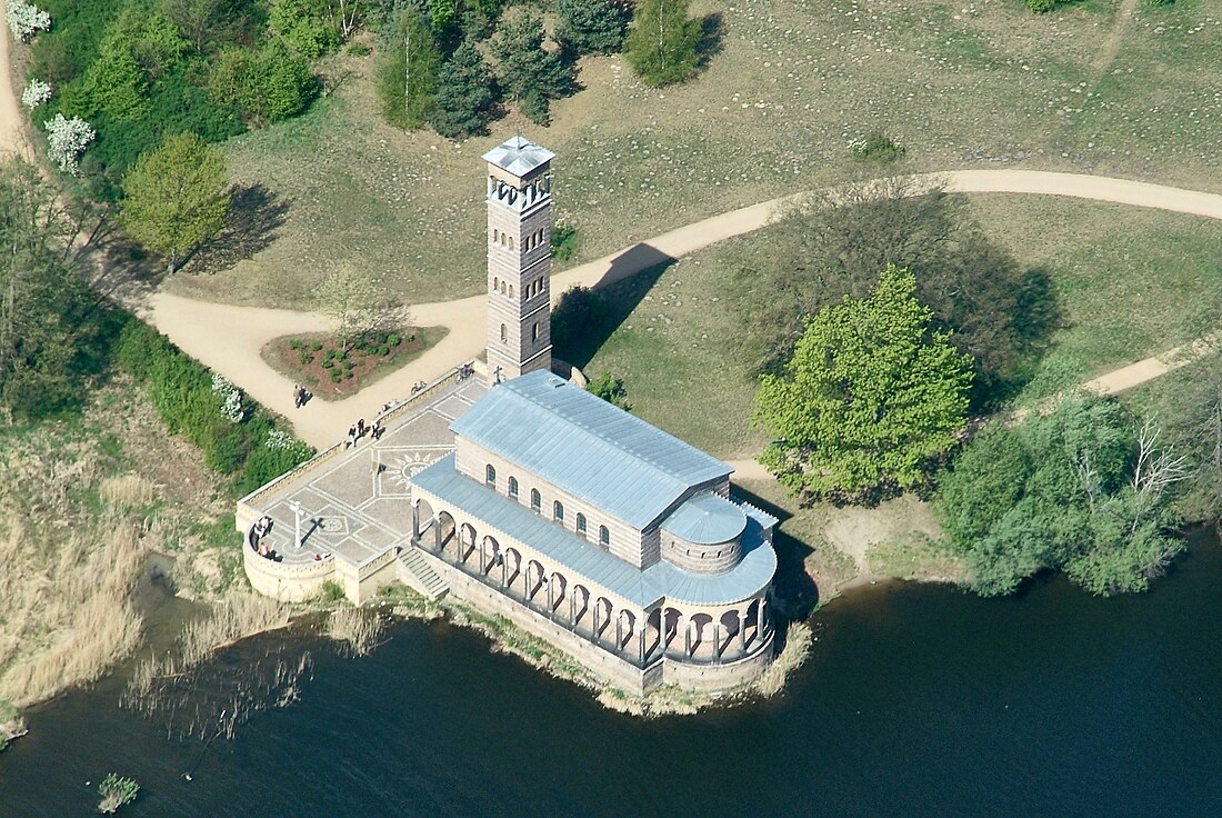 Heilandskirche am Port von Sacrow