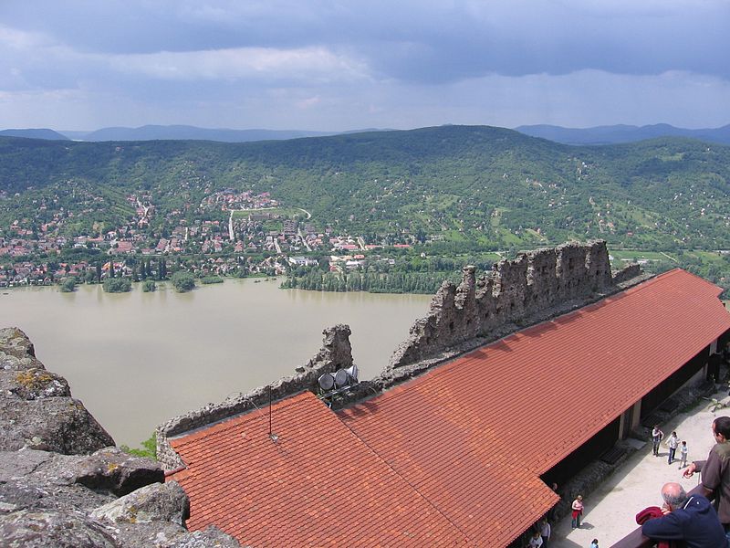 File:Aerial photograph of Visegrad B.jpg