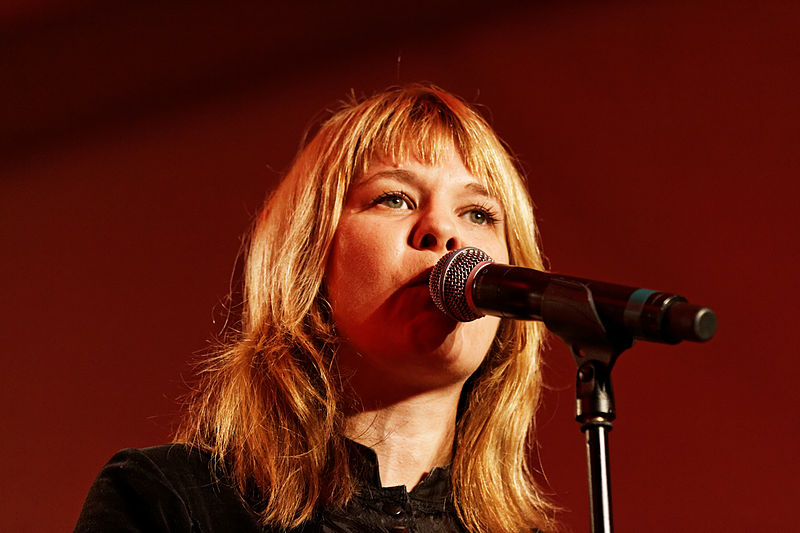 File:Agnès Bihl - Fête de l'Humanité 2013 - 010.jpg