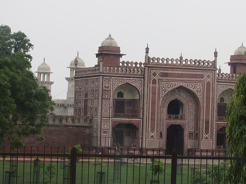 File:Agra(Red) Fort 01.jpg