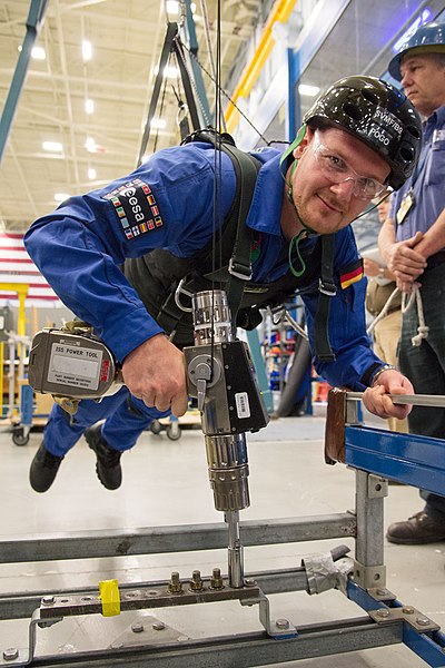 File:Alexander Gerst in the Partial Gravity Simulator.jpg