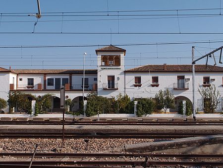 Almacén regulador de la estación de espeluy.JPG