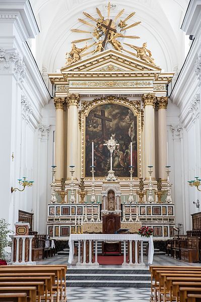 File:Altare maggioretdg.jpg