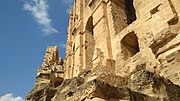 Миниатюра для Файл:Amphitheatre of El Jem external 06.jpg