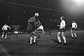 Anefo 922-9422 Peter Bonetti, Bobby Moore, Amsterdam 05.11.1969.jpg