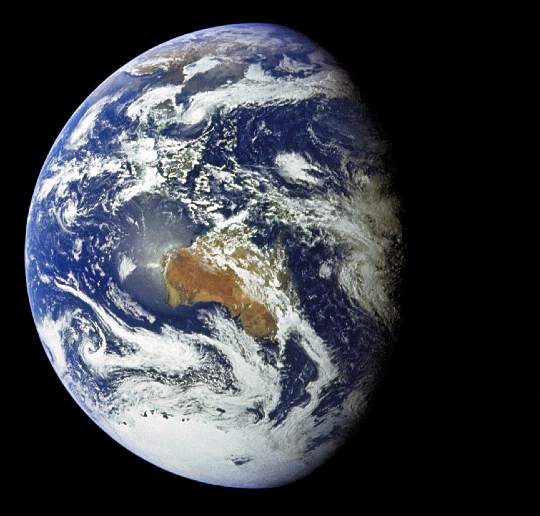 Full Disk Earth, Apollo 17, 1972 - planet earth close-up photography Jigsaw  Puzzle by Julien - Pixels