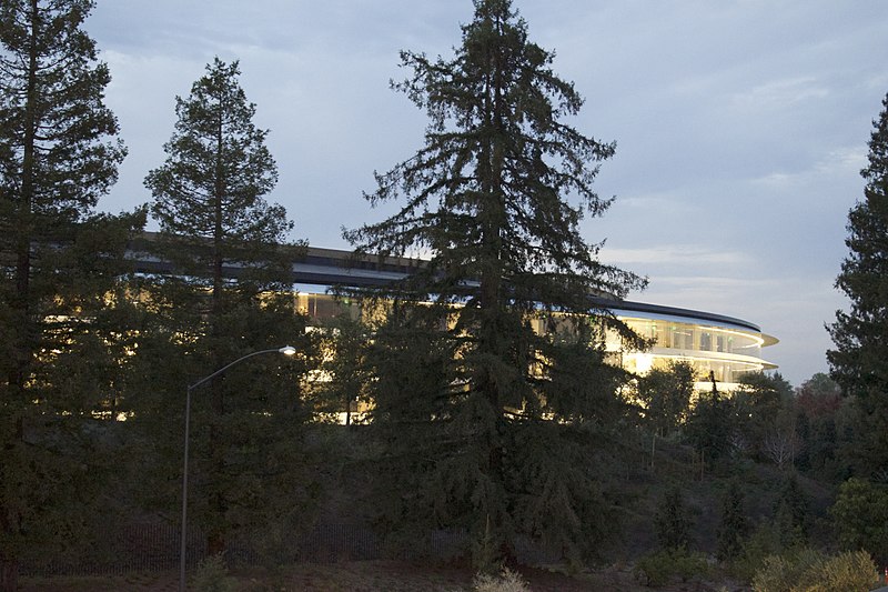 File:Apple Park 3 2018-01-23.jpg