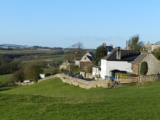 Approaching Over Haddon and the Lathkil Hotel - geograph.org.uk - 2748576