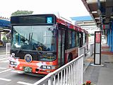 1番線で発車を待つ気仙沼線BRT（2015年7月）