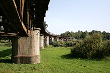 Eisenbahnbrücke über die Neiße vor der Renovierung …