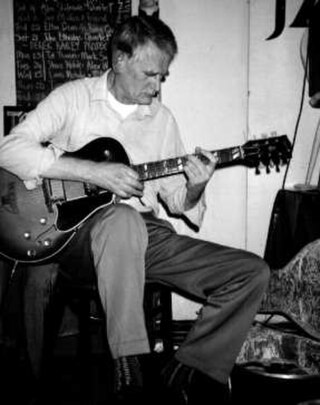 <span class="mw-page-title-main">Derek Bailey (guitarist)</span> English avant-garde guitarist