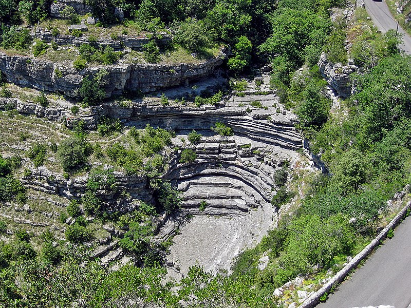 File:Balazuc - Ardèche - France (25470302871).jpg