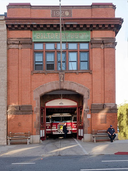 File:Balt City Fire Dept Engine 2.jpg