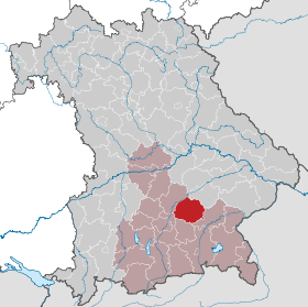 Erdings läge (mörkrött) i Bayern