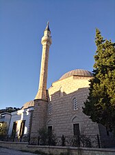 Tampak depan serambi masjid