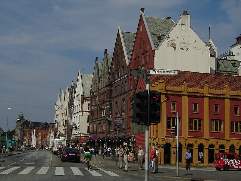 File:Bergen-Bryggen04.jpg