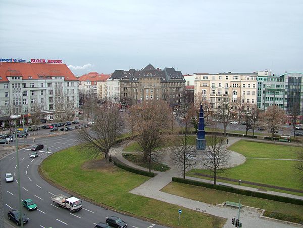 Theodor-Heuss-Platz with Blue Obelisk