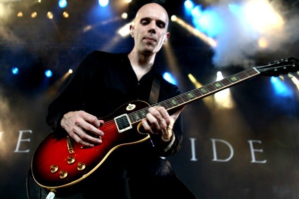 Howerdel performing as Ashes Divide in 2008