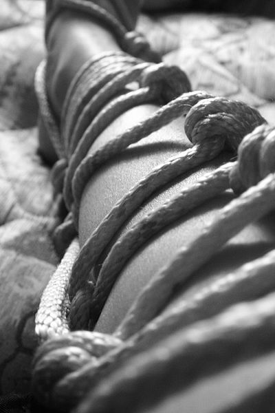 Rope bondage - Wikipedia