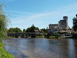 Bourdeilles, brug en kasteel