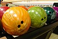 ボウリングの球は、英語で「Bowling ball」