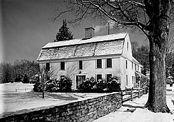 Bradford-Huntington House, 16 Huntingtown Lane, Norwichtown (New London County, Connecticut) .jpg