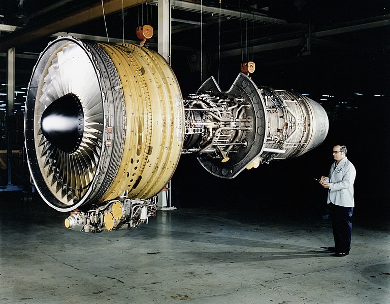 File:CF-6 turbofan engine - NARA - 17475341 (cropped).jpg