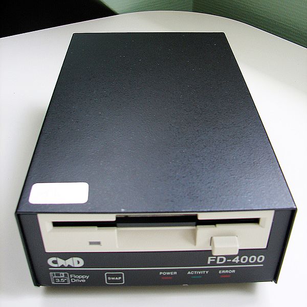 File:CMD FD-4000 disk drive for Commodore.jpg